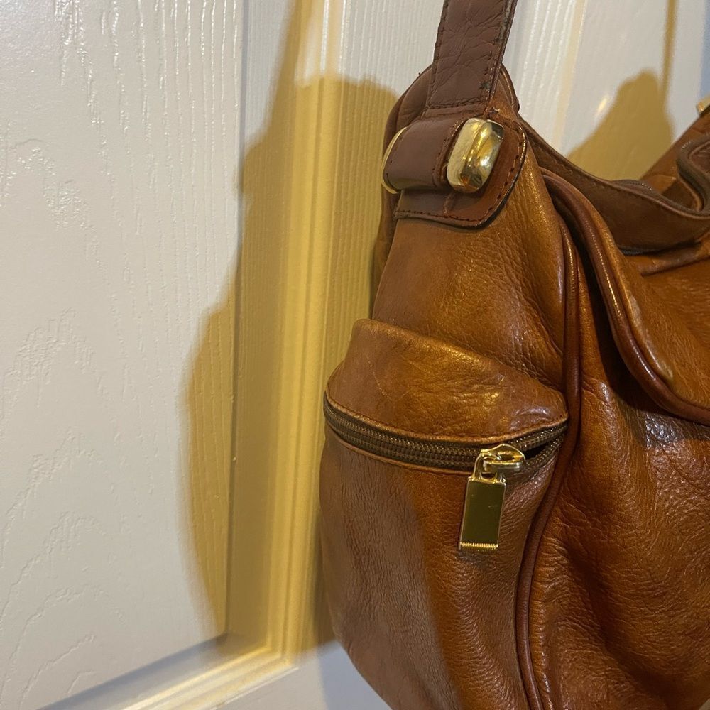 Gianni Conti Brown Leather medium Shoulder Bag with gold tone hardwares - Picture 6 of 16